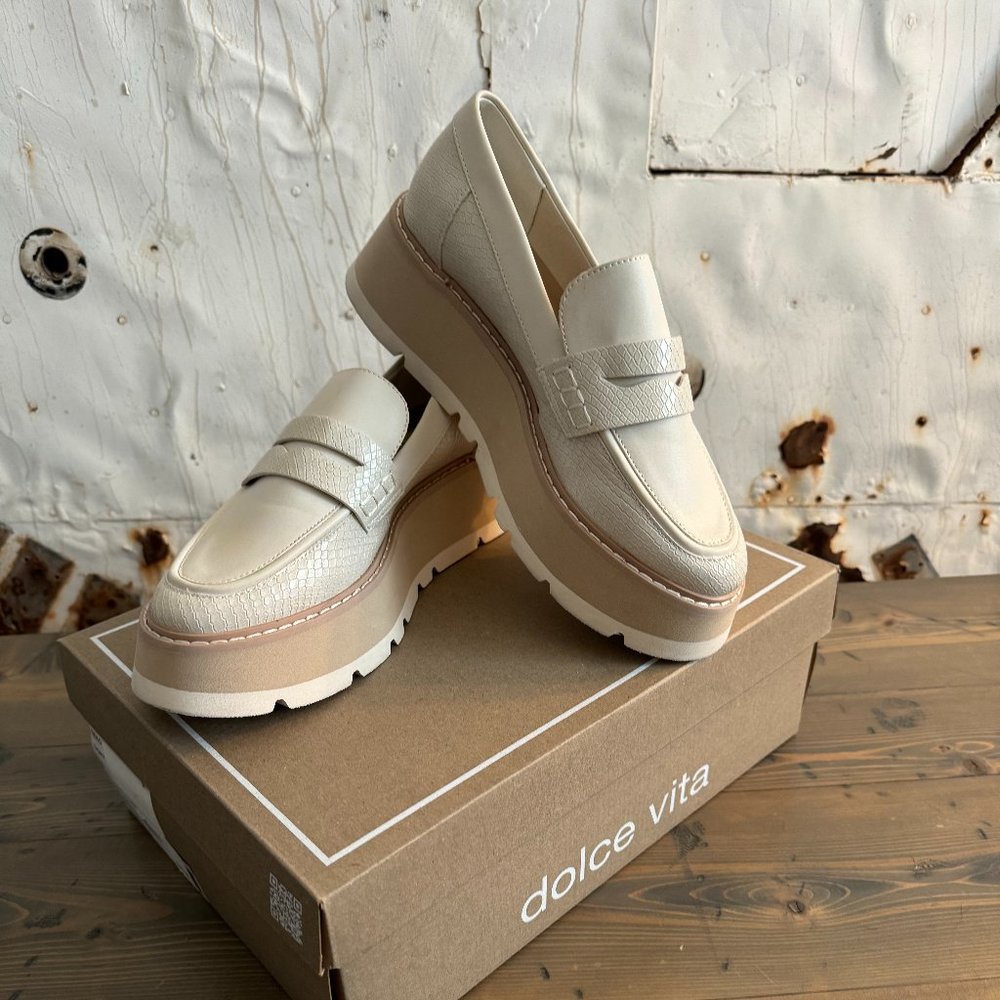 Dolce Vita Tieko Wedge Loafer - Ivory - Women's Size 8